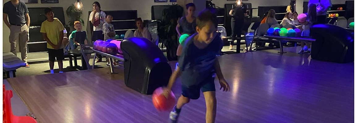 Sommeravslutning med bowling for alle barn og ungdom